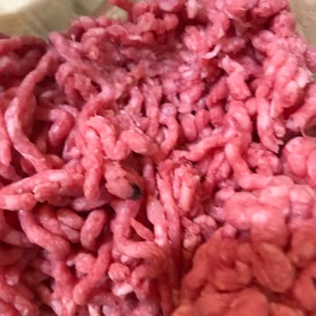 İndirimli Kıymada Küf Şüphesi Ve Açıklama Talebi