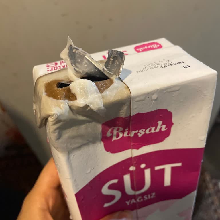 Bozuk Süt Ve Tavuk Ürünleri Sağlığımızı Tehdit Ediyor!