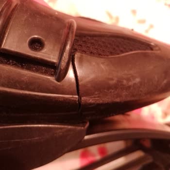 Kırık Ayakkabı Satışı Ve İade Sürecinde Mağduriyet