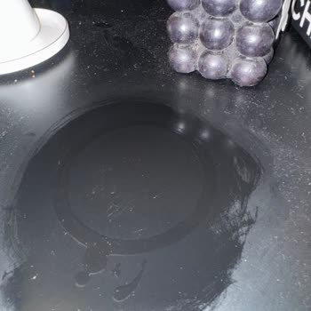 Oda Parfümü Mobilyamda Kalıcı Hasara Yol Açtı, Mağduriyetimin Giderilmesini İstiyorum