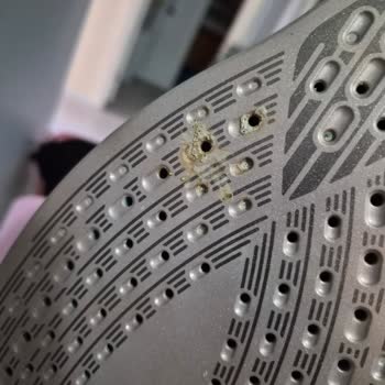 Philips Azur 8000 Ütüde İlk Günden Beri Su Akıtma Ve Sarı Leke Sorunu Yaşıyorum