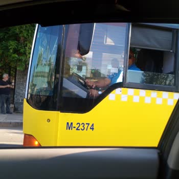 İETT Otobüs Şoförünün Tehlikeli Sürüşüyle Karşı Karşıya Kaldım