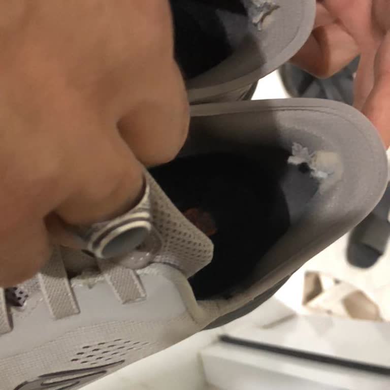 Skechers Ayakkabının Arka Astarları Kısa Sürede Yırtıldı