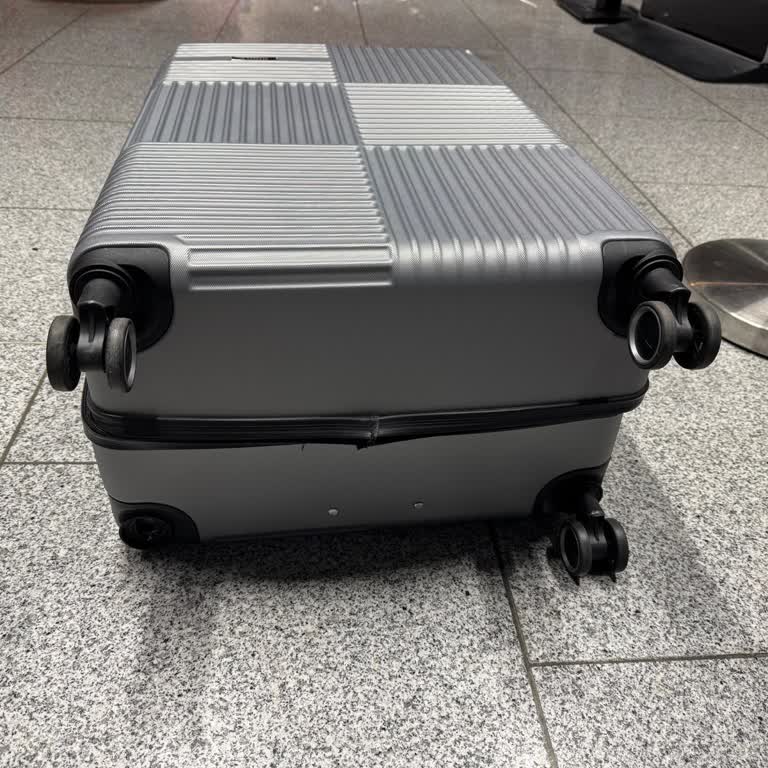 Corendon Airlines Uçuşunda Bavulumun Tekerleği Kırıldı, Yetersiz Tazminat Teklifi