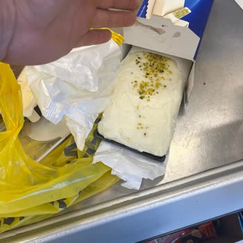 Erimiş Ve Yeniden Dondurulmuş Dondurma Sağlık Riski Yarattı