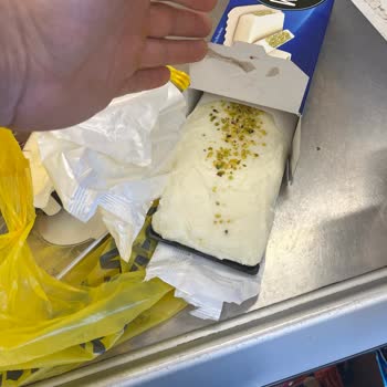 Erimiş Ve Yeniden Dondurulmuş Dondurma Sağlık Riski Yarattı