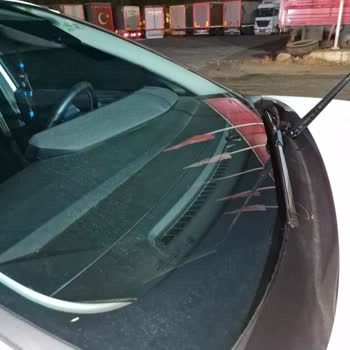 Hepsiburada Sonax Oto Şampuanı Sonrası Cam Ve Farlarda Kalıcı Lekeler Oluştu