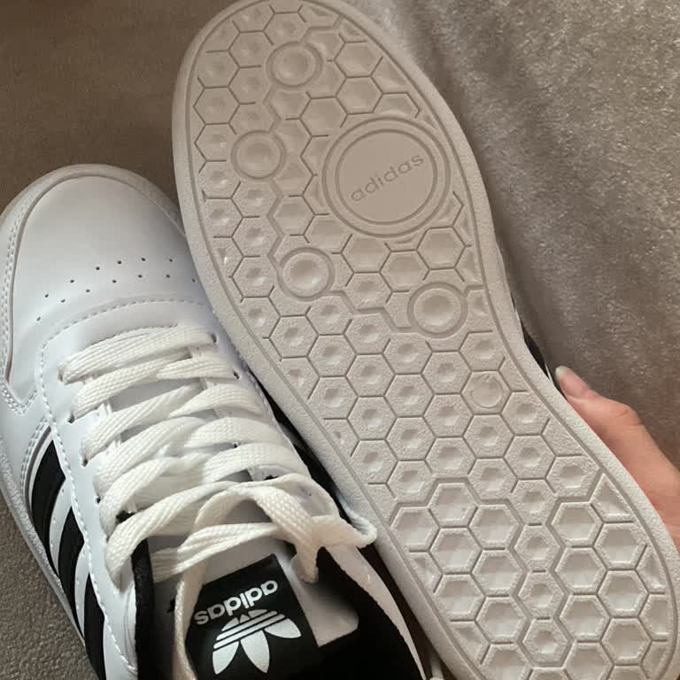 Aldığım Ayakkabılar Lekeli Ve Yanlış Numara Gönderildi