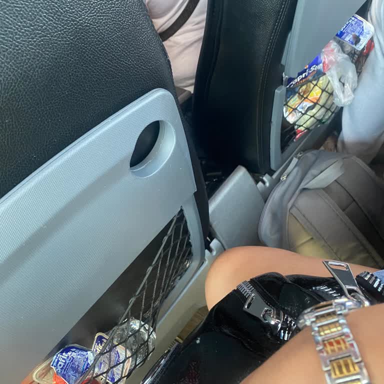 Geç Gelen Otobüs, Çifte Satılan Koltuk Ve Temizlik Sorunu Nedeniyle Mağduriyet