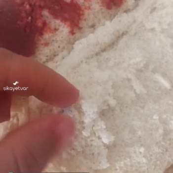 A101 Nimet Tost Ekmeği İçinden İp Çıktı