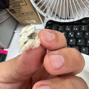 Son Kullanma Tarihi Geçmemiş Ekmekte Küf Benzeri Parçalar Çıktı