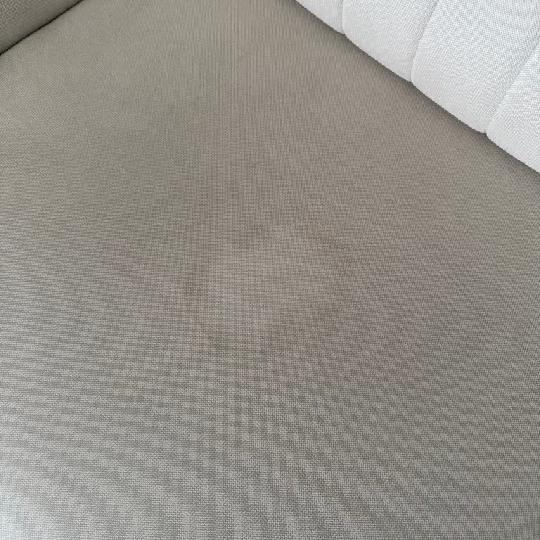 Kötü Kumaş Kalitesi Yüzünden Oturma Grubunu Kullanamıyorum