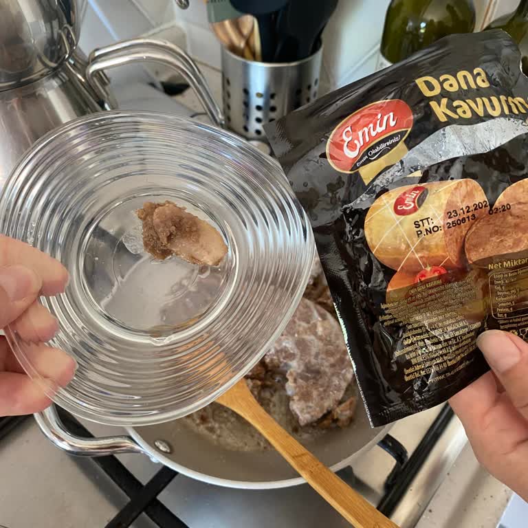 Dana Kavurmadan Çıkan Kemik Ve Kıkırdak Sağlığımı Riske Attı, Destek Alamadım