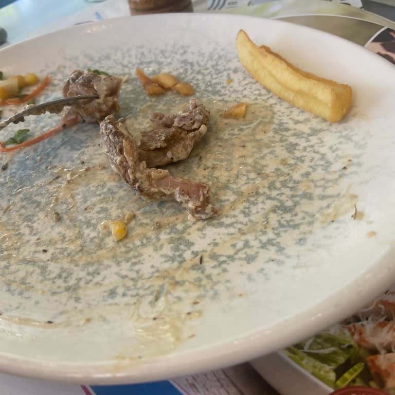 Şanlıurfa Alaçatı Muhallebicisi'nde Porsiyon Küçüklüğü Ve Pişmemiş Et Sorunu