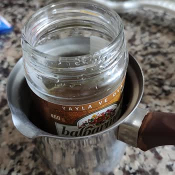 Balparmak Balda Kısa Sürede Yoğun Şekerlenme Ve Doğallık Şüphesi