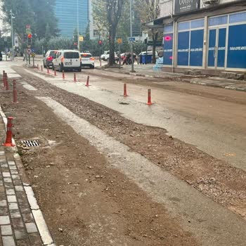 İnegöl Cerrah Mahallesi'nde Yolların Sürekli Bozuk Olması Mağduriyet Yaratıyor