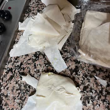 Şok Marketler Böreklik Yufka Bayat Çıktı