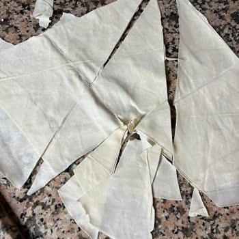 Şok Marketler Böreklik Yufka Bayat Çıktı