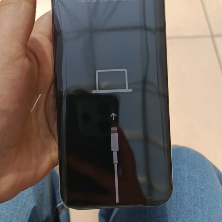 Yetkili Serviste İşlem Gören İphone Garanti Dışı Bırakıldı Ve Kullanılamaz Halde Teslim Edildi