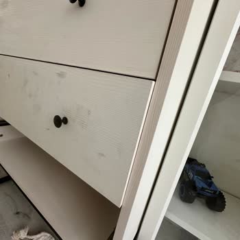 Aldığım Şifonyerin Bozuk Parçaları Ve Kapanmayan Kapaklarıyla Yaşadığım Mağduriyet