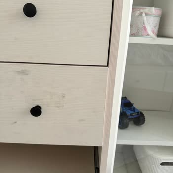 Aldığım Şifonyerin Bozuk Parçaları Ve Kapanmayan Kapaklarıyla Yaşadığım Mağduriyet