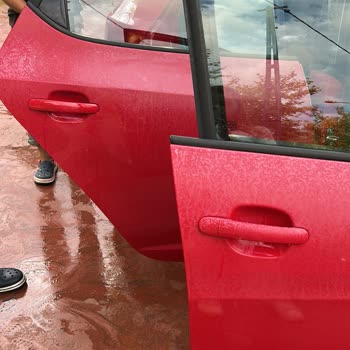 Kışlalı Oto Yıkama Göktürk İki Kapı Ve İki Aynada Büyük Beyaz Lekeler Oldu