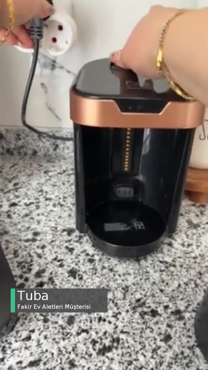 Fakir Ev Aletleri Cihaz Bozuk, Şikayetim Var videonun kapak resmi