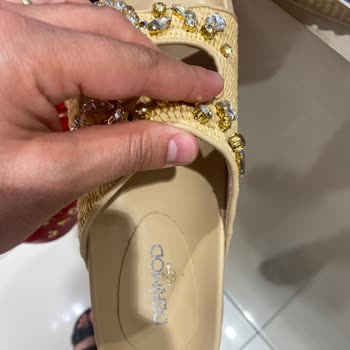 Kısa Süreli Kullanımda Ayağımda Yaraya Sebep Olan Terlik İçin İade Talebim Reddedildi