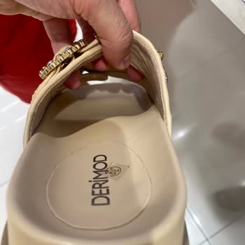 Kısa Süreli Kullanımda Ayağımda Yaraya Sebep Olan Terlik İçin İade Talebim Reddedildi