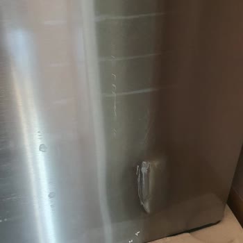 Ağır Hasarlı Buzdolabı Teslimatı Ve Çözüm Sunulmaması