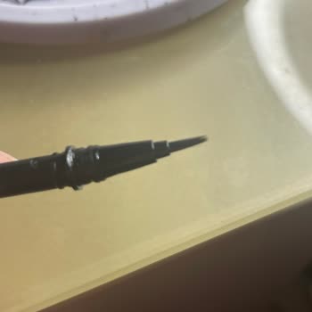 Eyeliner Kapaklarında Dayanıklılık Sorunu ve Ürün Kullanılamazlığı