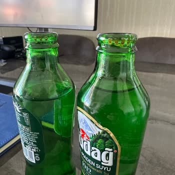 Aldığım Maden Sularının Ağızlarında Pas Ve Eksik Bilgiyle Karşılaştım