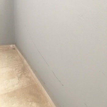 Aylarca Teslim Edilemeyen Defolu Mobilyalar Ve İlgisiz Hizmet