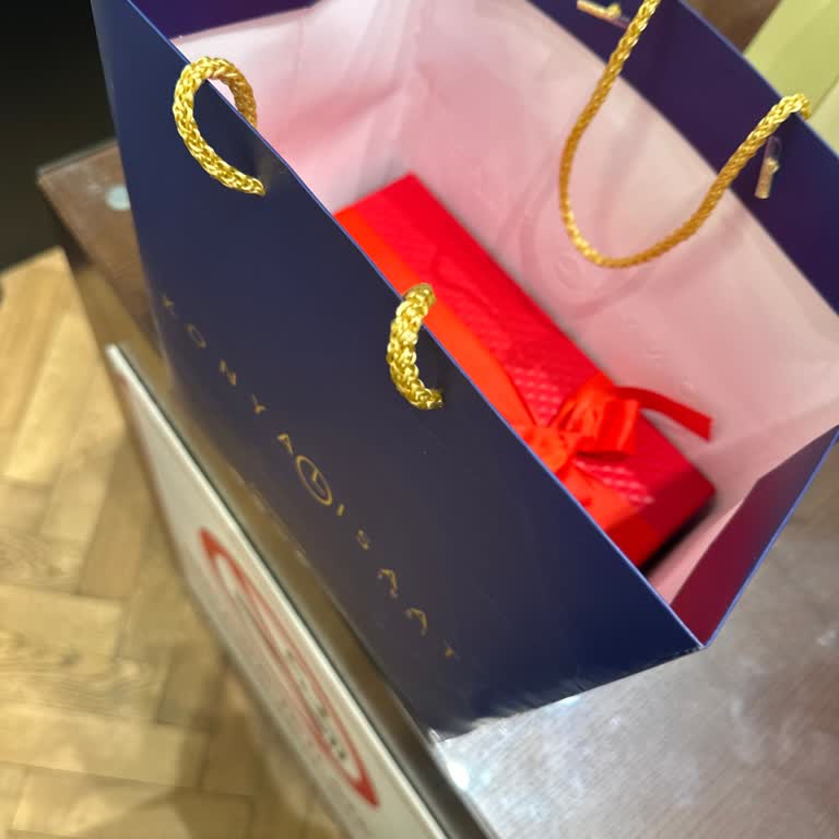 Mağazadan Alınan Lüks Saatte İade Hakkı Tanınmıyor, Çözüm Sunulmuyor