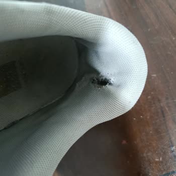 Kısa Sürede Yıpranan Puma Ayakkabı İçin Garanti Ve Değişim Talebi