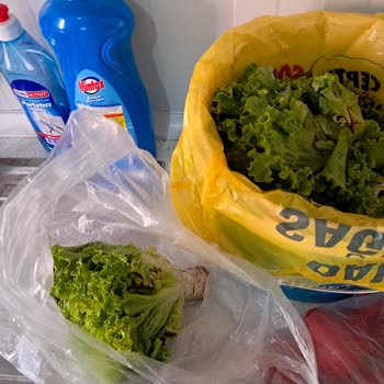 Sipariş Notuna Rağmen Çürük Ve Kokmuş Marul Gönderildi