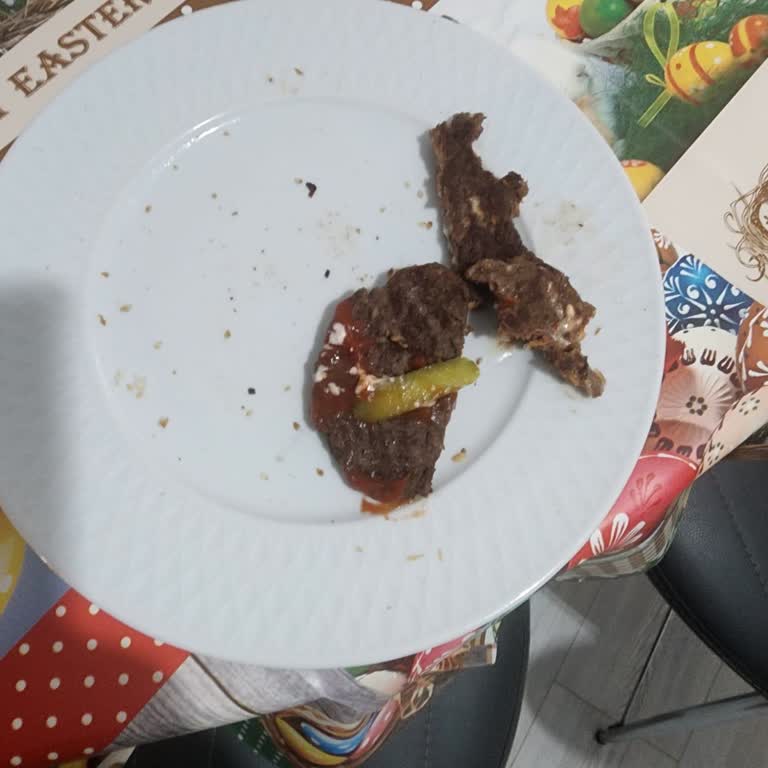 Beşler Et Reyonundan Aldığım Köfteler Sert Ve Yenmez Durumdaydı