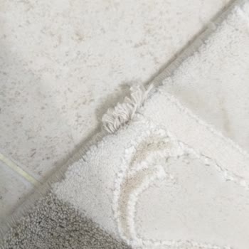 Halı Yıkama Sonrası Pas Lekesi Ve Çalışan İlgisizliği