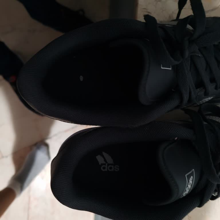 Adidas Hoops 4.0 Ayakkabıda Kısa Sürede Logo Silinmesi Ve Kalite Şüphesi