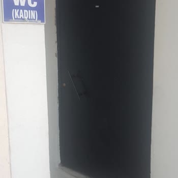 Menteşe Belediyesi Kışla Parkı'nda tuvaletler Kapalı