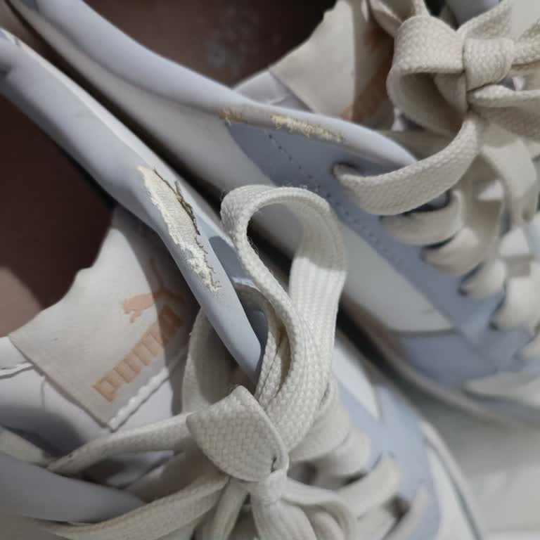 Kısa Sürede Deforme Olan Ayakkabıya Red Cevabı Ve Garanti Belgesi Verilmemesi