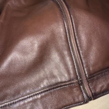 Satın Aldığım Deri Cekette Renk Atması Ve Yetersiz Onarım