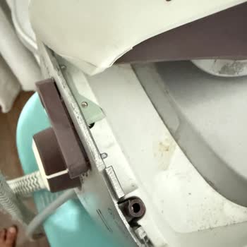 Servisten Kırık Dönen Ütüm İçin Tazminat Talep Ediyorum