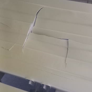 İzmir Bayraklı Şehir Hastanesi Yaşlı Hastaya Kötü Muamele Ve İhmal