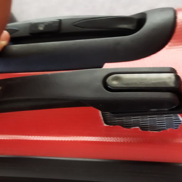 Seyahatimde Bavulum Kırıldı, Mağduriyetimin Giderilmesini İstiyorum