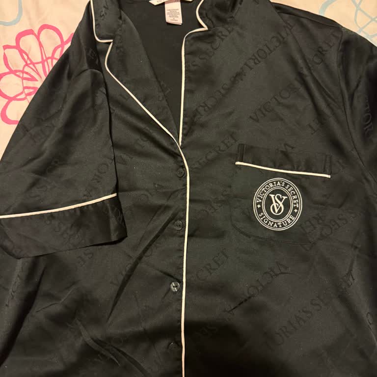 Victoria’s Secret Saten Pijama Takımında Terleme Ve Kalite Sorunu