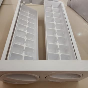 Arçelik Buzdolabı Plastik Raf Ve Buzluk Kısa Sürede Çatladı, Çözüm Sunulmuyor