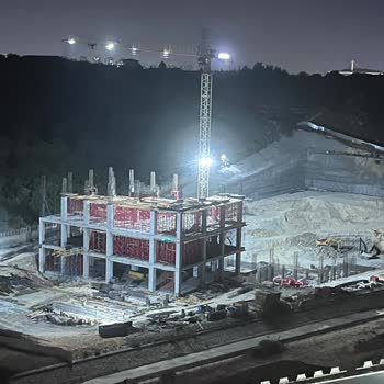 Neon Master Başakşehir Gece Yarısı Bile Devam Eden Gürültü