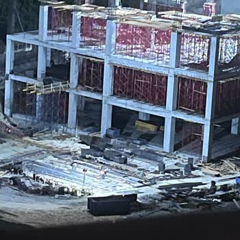 Neon Master Başakşehir Gece Yarısı Bile Devam Eden Gürültü