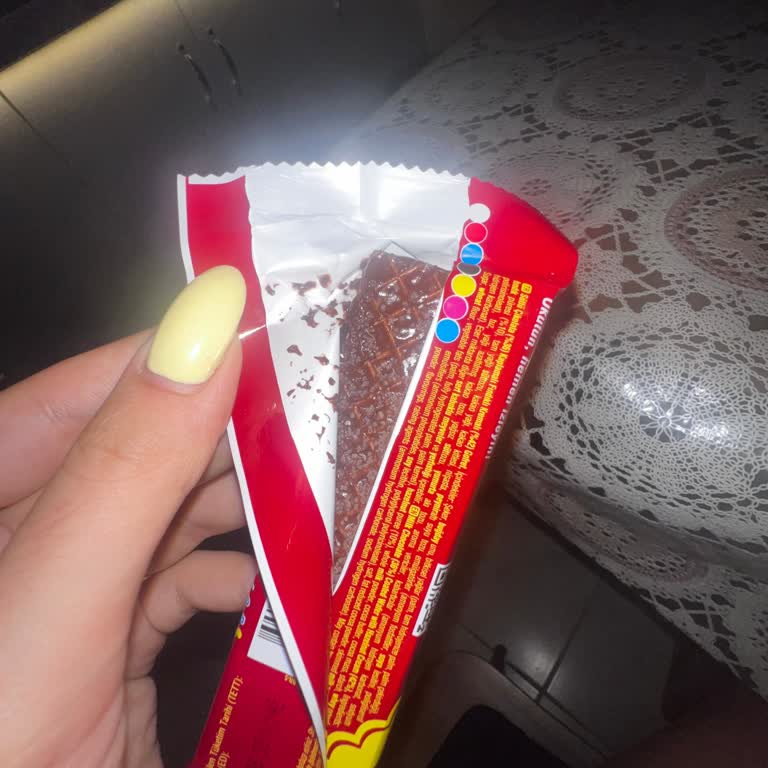 Çikolatalı Gofretin İçinde Gri Noktalar Çıktı Nedenini Öğrenmek İstiyorum